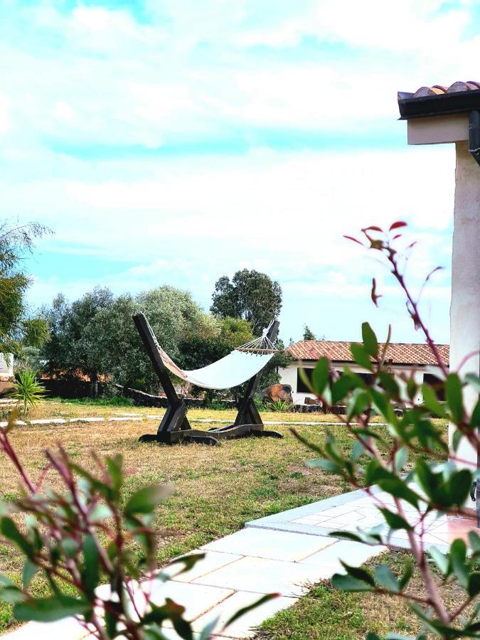 Villini Cortesas オロゼーイ エクステリア 写真