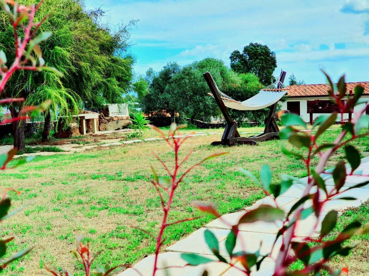 Villini Cortesas オロゼーイ エクステリア 写真